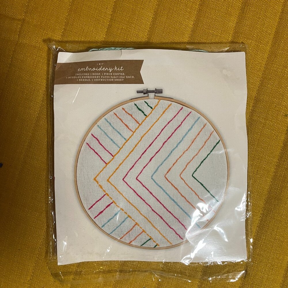 8" CHEVRON EMBROIDERY KIT w/ hoop, canvas, thread, needle NIP